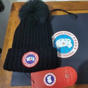 Canada Goose Women's Black Wool Beanie Hat - Authentic and Brand New
